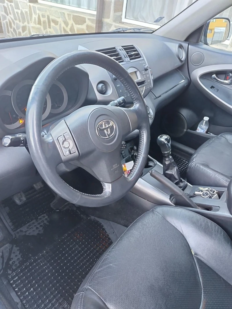 Toyota Rav4, снимка 3 - Автомобили и джипове - 47432189