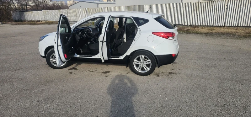 Hyundai IX35, снимка 10 - Автомобили и джипове - 48766028