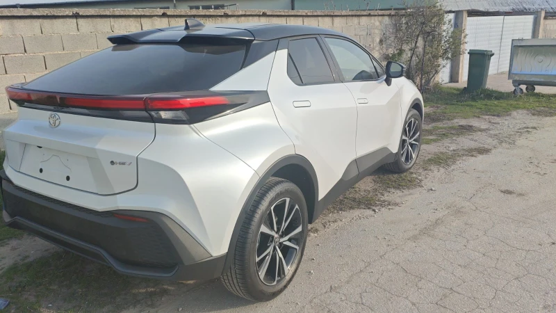 Toyota C-HR 2.0 BLACK AND WHITE LIMITED EDITION, снимка 4 - Автомобили и джипове - 49566621