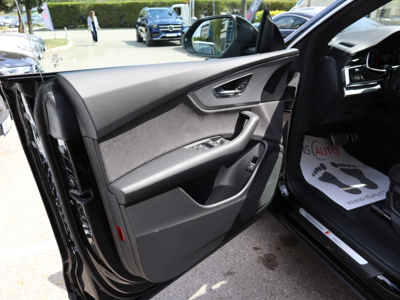 Audi Q8 50TDI/Sline/Камера/Подгрев, снимка 7 - Автомобили и джипове - 49996318