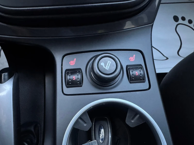 Ford Kuga 4X4/ Automat, снимка 13 - Автомобили и джипове - 52553542