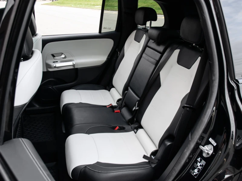 Mercedes-Benz GLB AMG PACK* NIGHT PACK* 360* PANO* MBUX* KEYLESS, снимка 17 - Автомобили и джипове - 53135795