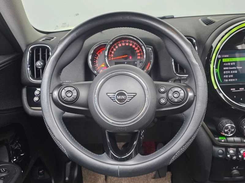 Mini Countryman КРАЙНА ЦЕНА: 15999 EUR, снимка 13 - Автомобили и джипове - 55982316