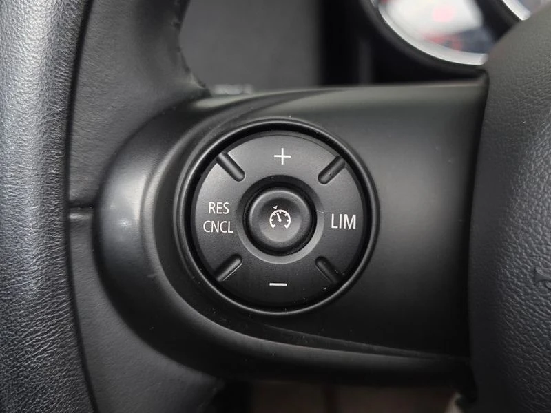 Mini Countryman КРАЙНА ЦЕНА: 15999 EUR, снимка 16 - Автомобили и джипове - 55982316