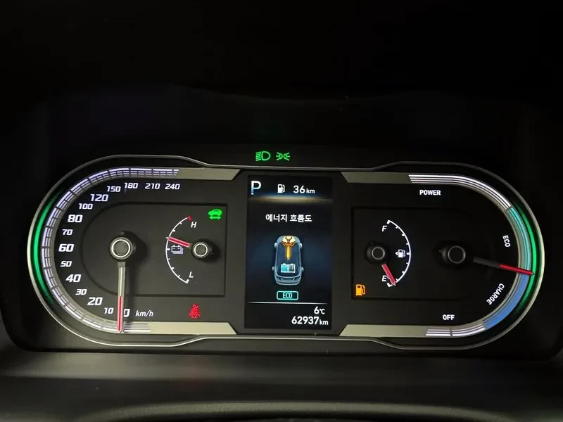 Hyundai Tucson 1.6 Hybrid - САМО 30% АВАНС, снимка 8 - Автомобили и джипове - 55991559