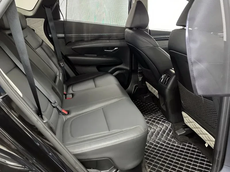 Hyundai Tucson 1.6 Hybrid - САМО 30% АВАНС, снимка 12 - Автомобили и джипове - 55991559