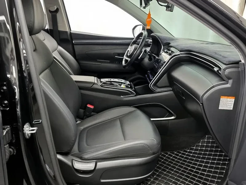 Hyundai Tucson 1.6 Hybrid - САМО 30% АВАНС, снимка 11 - Автомобили и джипове - 55991559