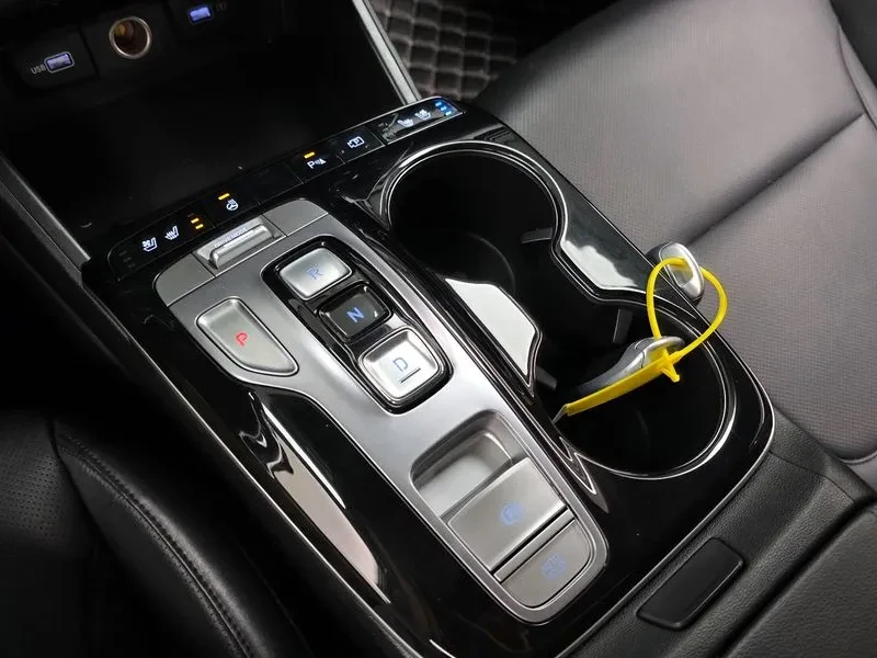 Hyundai Tucson 1.6 Hybrid - САМО 30% АВАНС, снимка 9 - Автомобили и джипове - 55991559