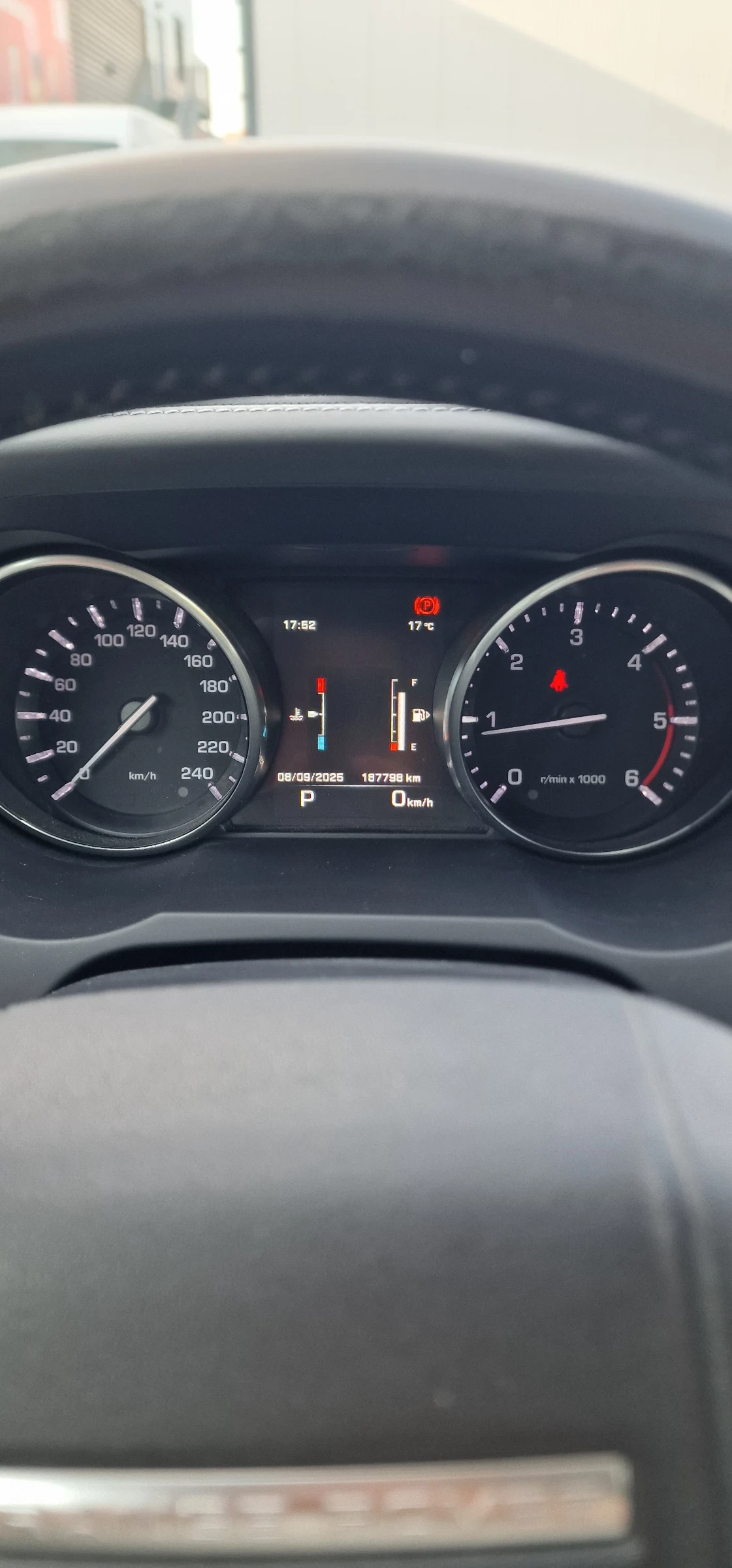 Land Rover Range Rover Evoque 2.2 SD4 - изображение 9