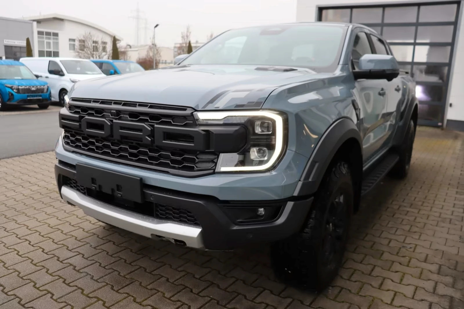Ford Raptor NEW* MATRIX LIGHTS* B&O* 360* , снимка 3 - Автомобили и джипове - 53903599