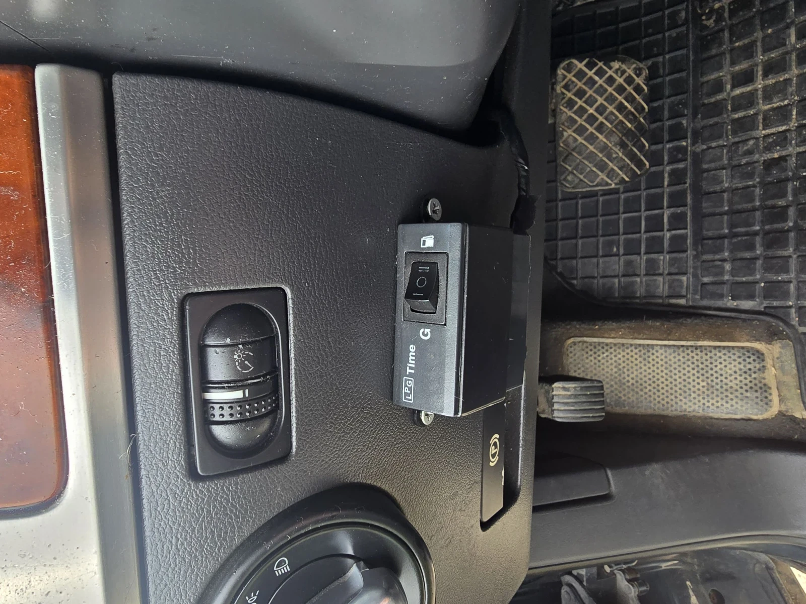 VW Touareg 2.5tdi 174hp LPG auto, снимка 9 - Автомобили и джипове - 54190097