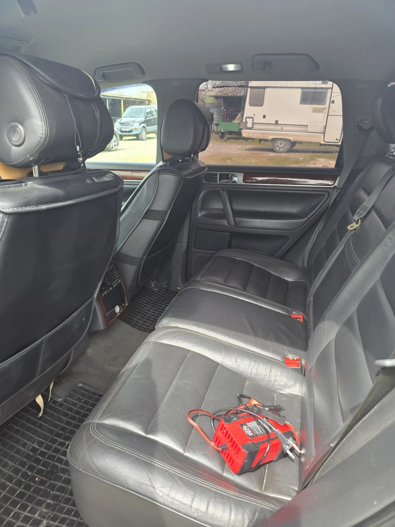 VW Touareg 2.5tdi 174hp LPG auto, снимка 8 - Автомобили и джипове - 54190097