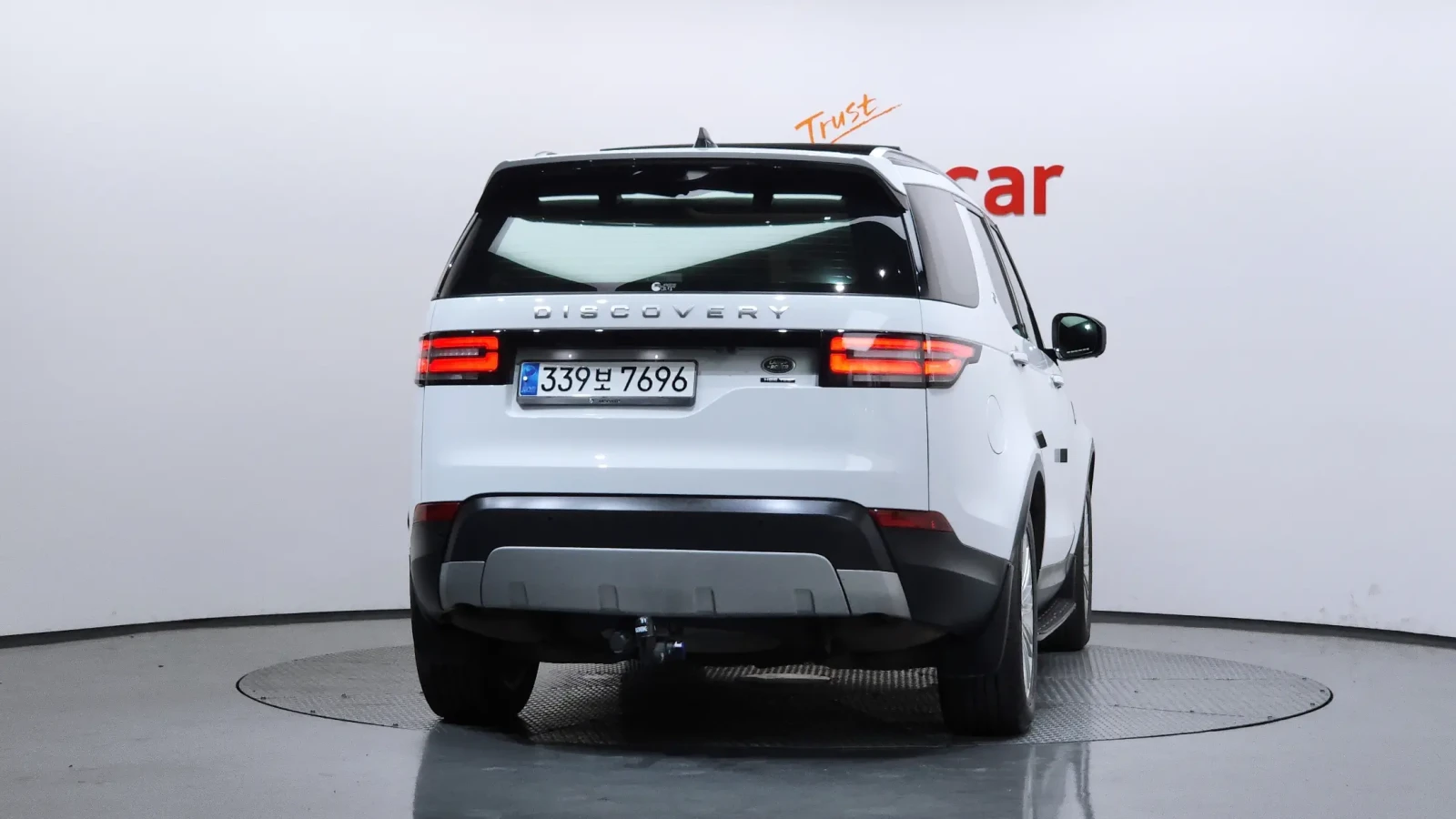 Land Rover Discovery TD6 HSE LUXURY| TV| DISTRONIC| ШИБИДАХ, снимка 3 - Автомобили и джипове - 55152945