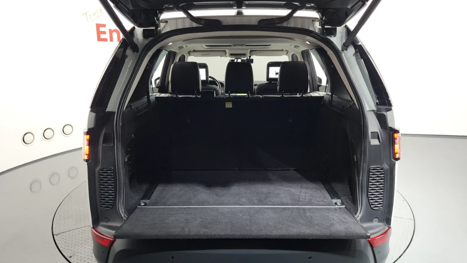 Land Rover Discovery TD6 HSE LUXURY| TV| DISTRONIC| ШИБИДАХ, снимка 14 - Автомобили и джипове - 55152945