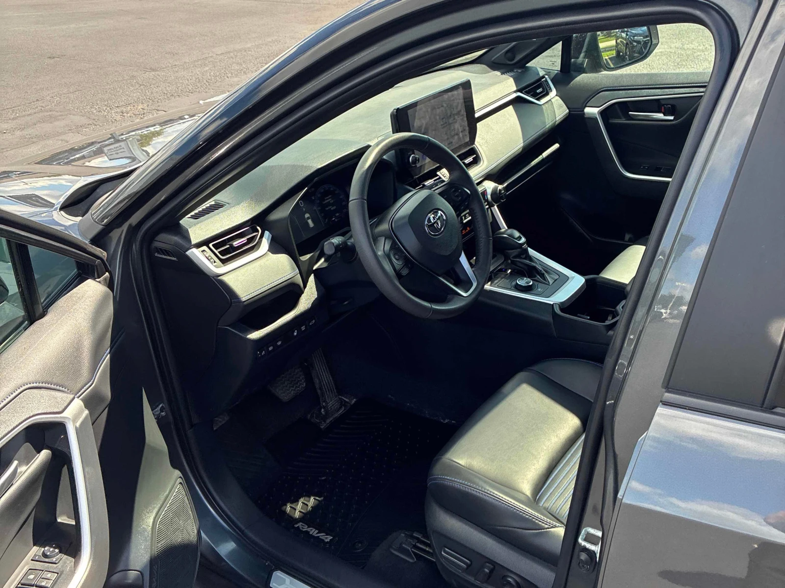 Toyota Rav4 Hybrid XSE | CARFAX | БЕЗ ИНЦИДЕНТИ , снимка 8 - Автомобили и джипове - 55849004