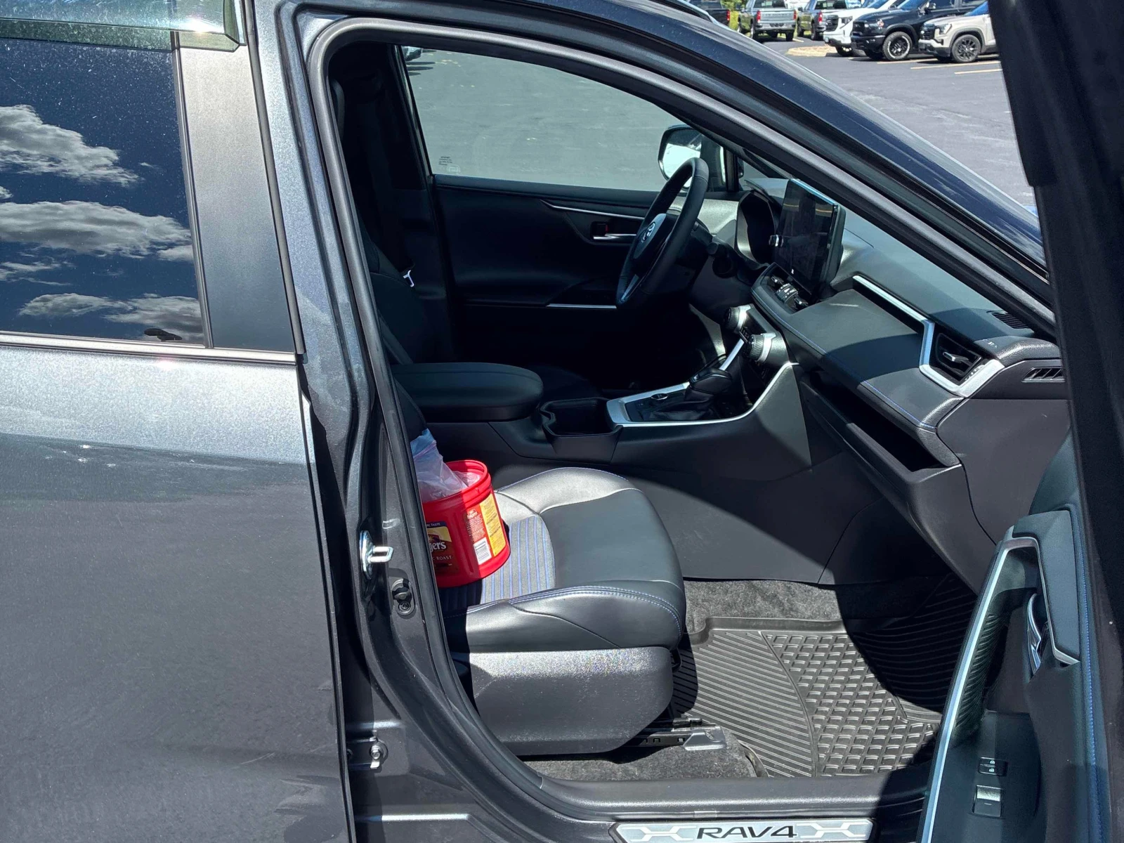 Toyota Rav4 Hybrid XSE | CARFAX | БЕЗ ИНЦИДЕНТИ , снимка 12 - Автомобили и джипове - 55849004
