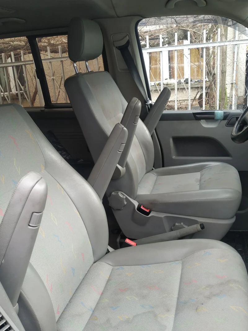 VW Transporter t5, снимка 3 - Бусове и автобуси - 53025723