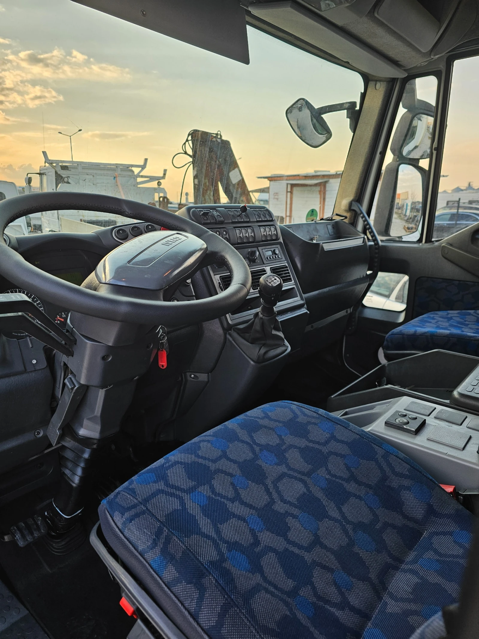 Iveco Eurocargo 120E25/ EURO5 / ИТАЛИЯ, снимка 7 - Камиони - 54325507