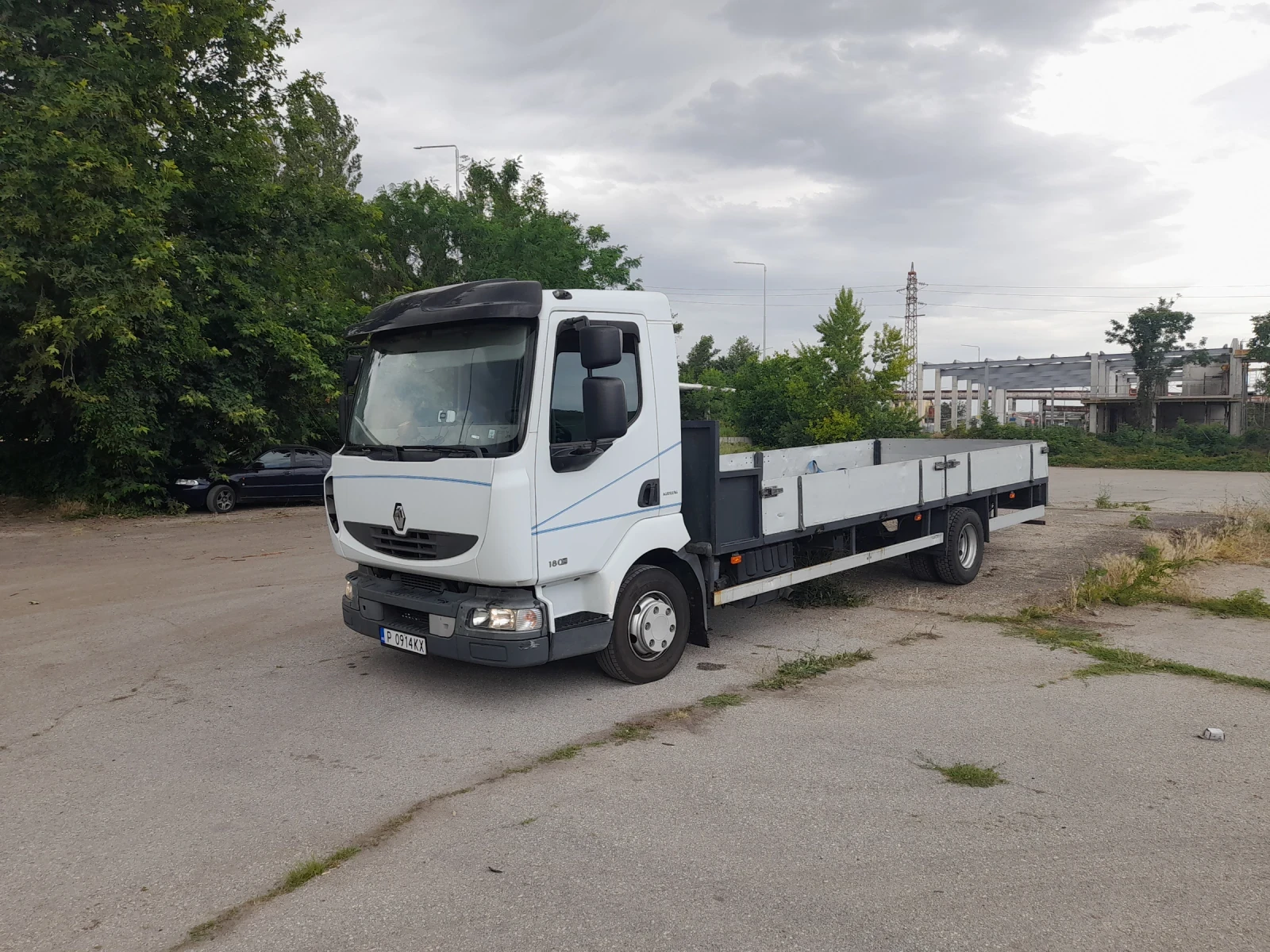 Renault Midlum, снимка 2 - Камиони - 56150743