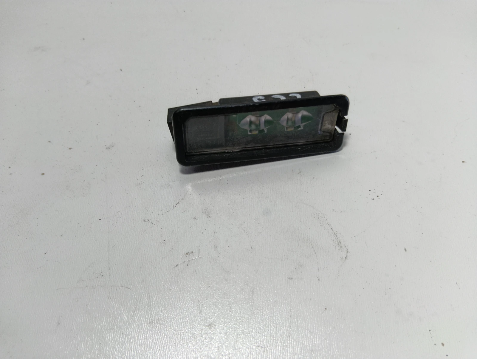 плафон регистрационен номер 1K8943021C VW Passat CC
