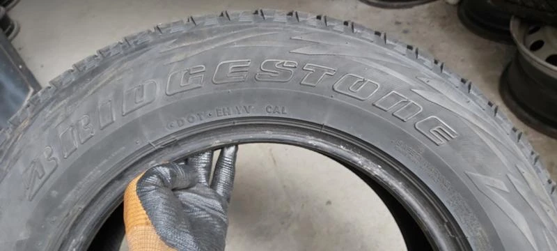 Гуми Зимни 215/70R16, снимка 4 - Гуми и джанти - 33034086