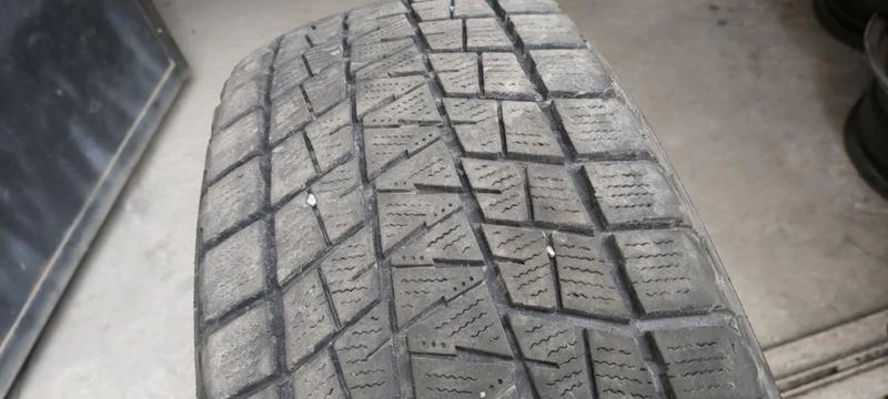 Гуми Зимни 215/70R16, снимка 2 - Гуми и джанти - 33034086