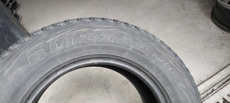 Гуми Зимни 215/70R16, снимка 5 - Гуми и джанти - 33034086