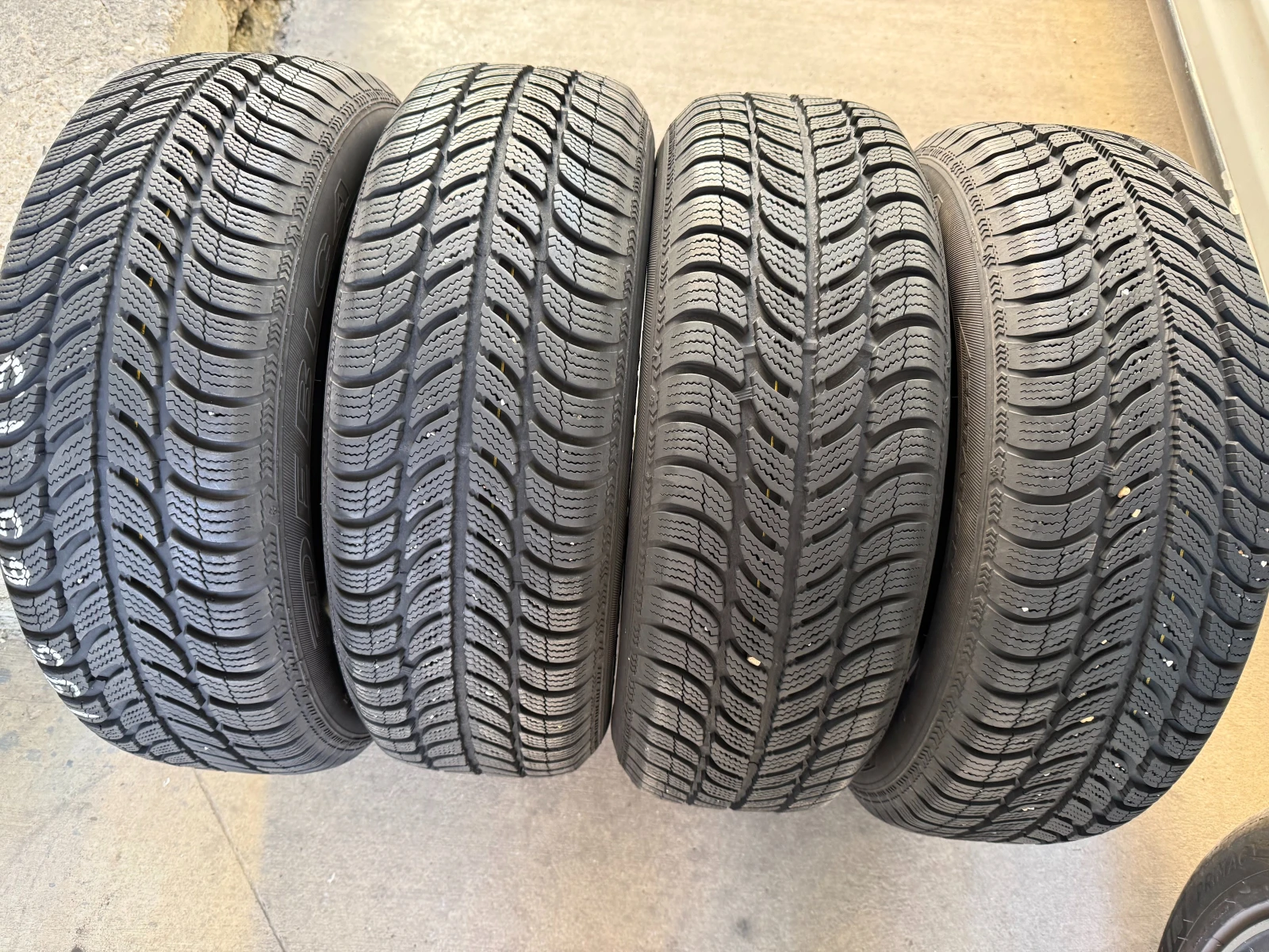 Гуми Зимни 195/65R15