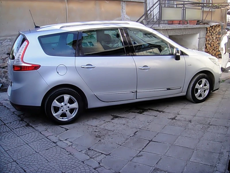 Renault Scenic BOSE ГЕРМАНИЯ, снимка 5 - Автомобили и джипове - 45431929