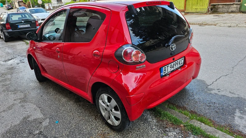 Toyota Aygo, снимка 9 - Автомобили и джипове - 47065319