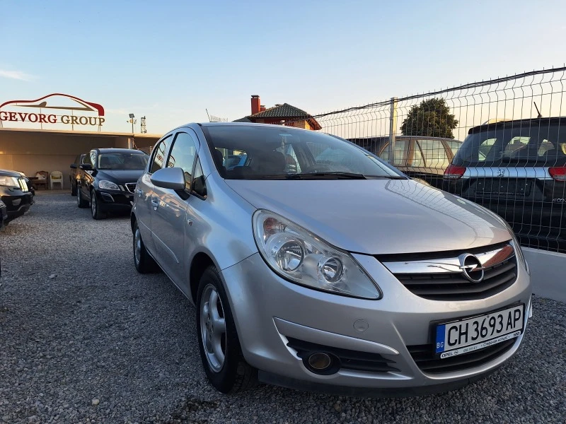 Opel Corsa 1.4 GPL напално обслужен , снимка 3 - Автомобили и джипове - 46376535