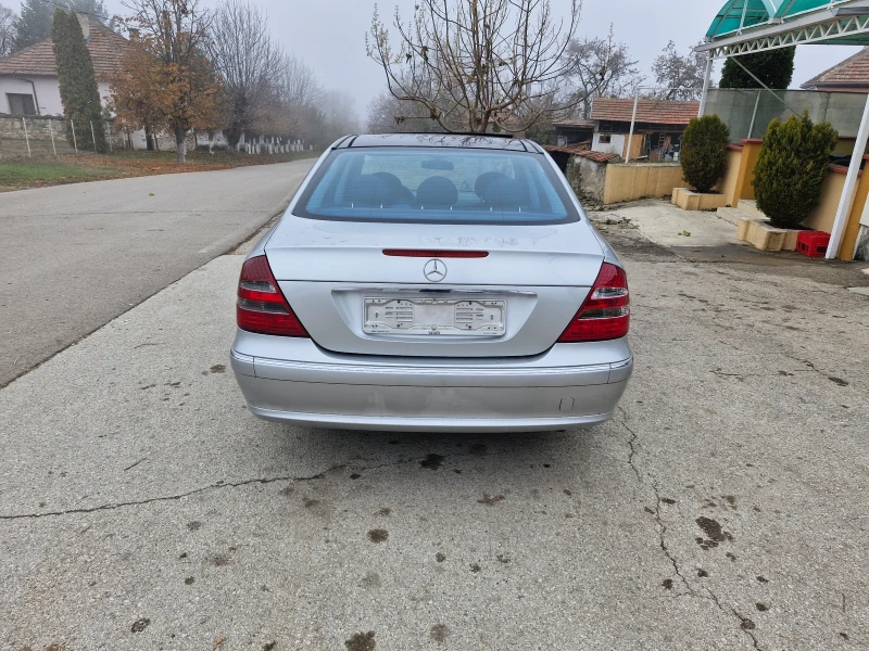 Mercedes-Benz E 270 CDI Avantgarde , снимка 5 - Автомобили и джипове - 48104466