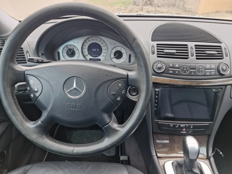 Mercedes-Benz E 270 CDI Avantgarde , снимка 8 - Автомобили и джипове - 48104466