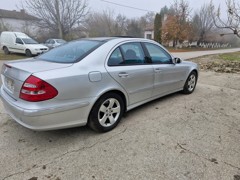 Mercedes-Benz E 270 CDI Avantgarde , снимка 4 - Автомобили и джипове - 48104466