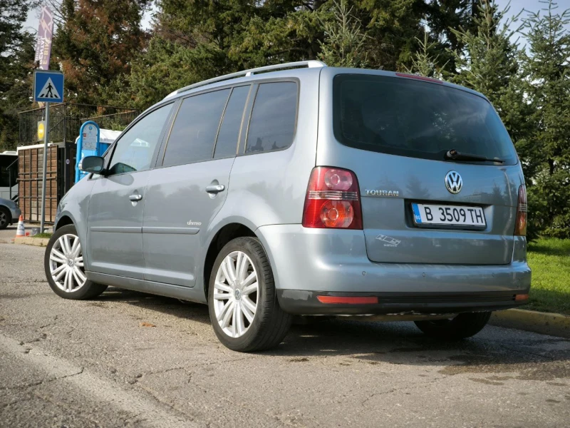 VW Touran, снимка 15 - Автомобили и джипове - 47694002