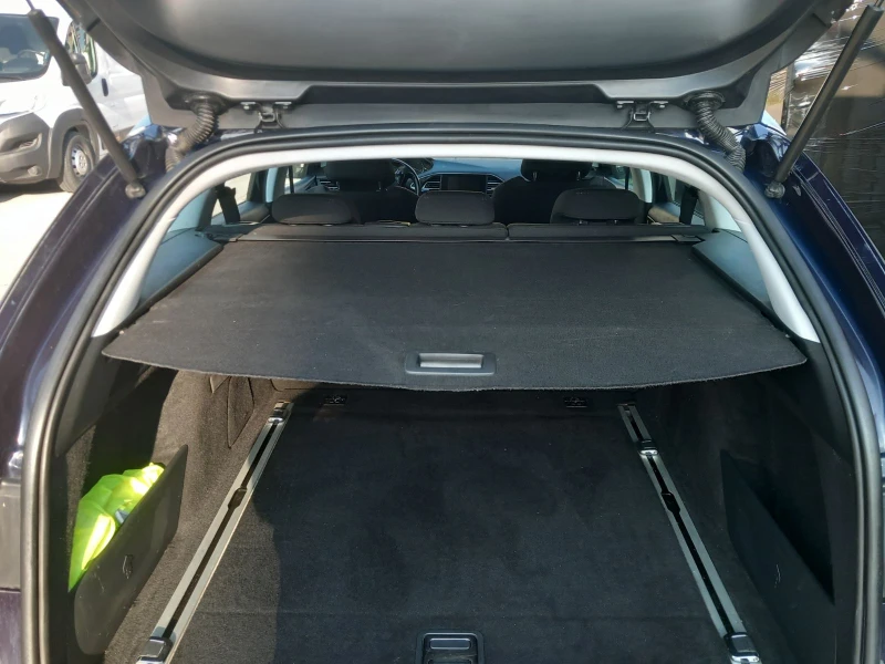 Peugeot 308 Промоция 2.0 HDI Allure, снимка 12 - Автомобили и джипове - 48324715