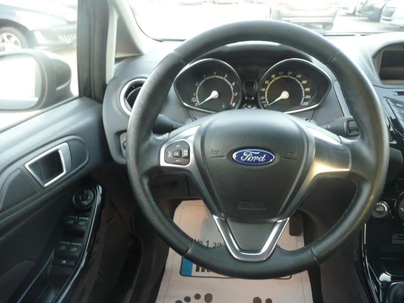 Ford Fiesta 1.0 ECOBOSST-BLACK EDITION НАВИГАЦИЯ-LED-ПЕРФЕКТНА, снимка 8 - Автомобили и джипове - 49437233