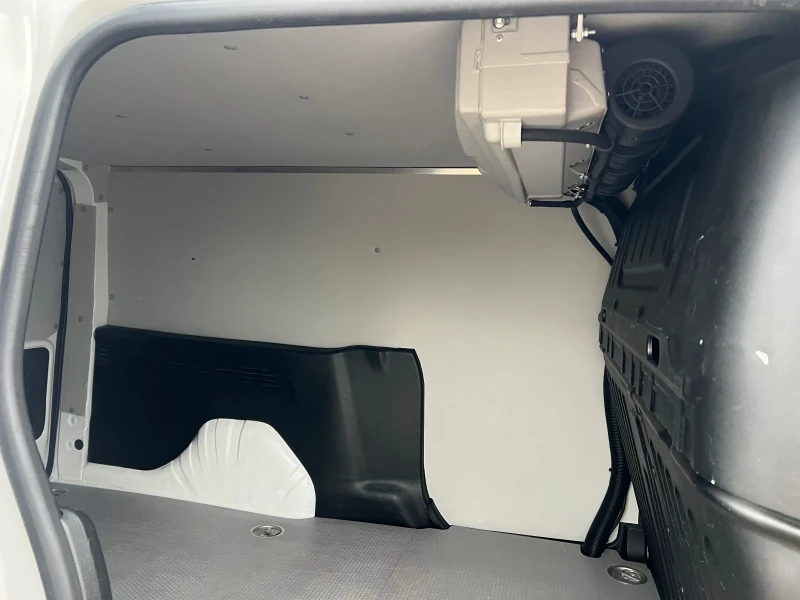 Opel Combo 1.5d-Хладилно, снимка 9 - Автомобили и джипове - 49877443