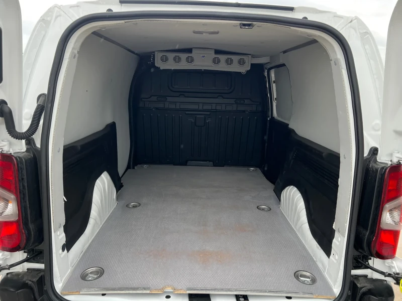 Opel Combo 1.5d-Хладилно, снимка 8 - Автомобили и джипове - 49877443