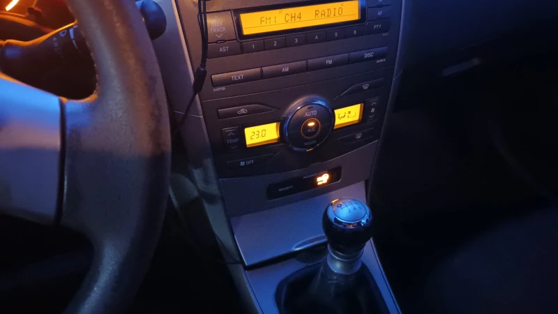 Toyota Corolla, снимка 8 - Автомобили и джипове - 52434305