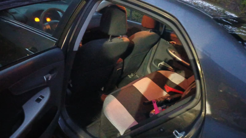 Toyota Corolla, снимка 9 - Автомобили и джипове - 52434305