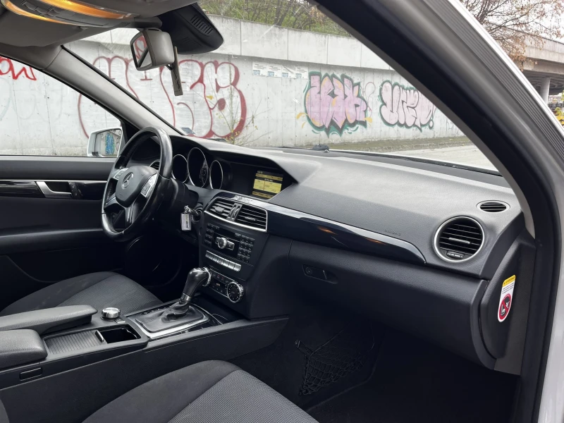 Mercedes-Benz C 200 2.2 cdi, снимка 6 - Автомобили и джипове - 52664832