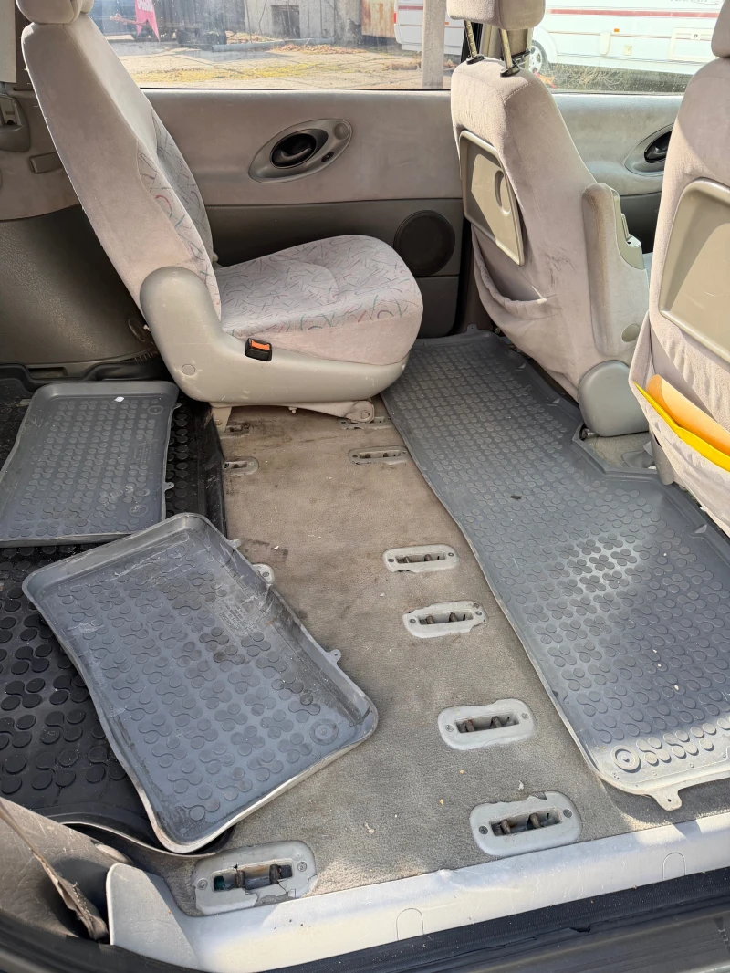 VW Sharan 1.9 TDI 110кс, снимка 14 - Автомобили и джипове - 52919217