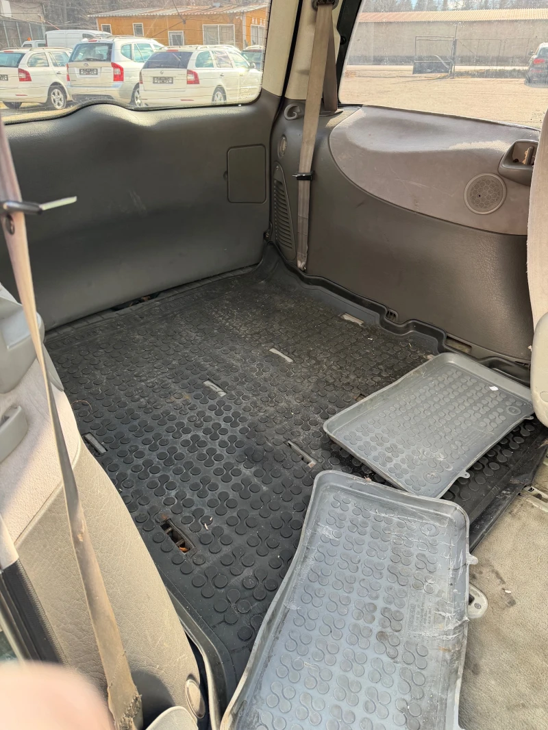 VW Sharan 1.9 TDI 110кс, снимка 13 - Автомобили и джипове - 52919217