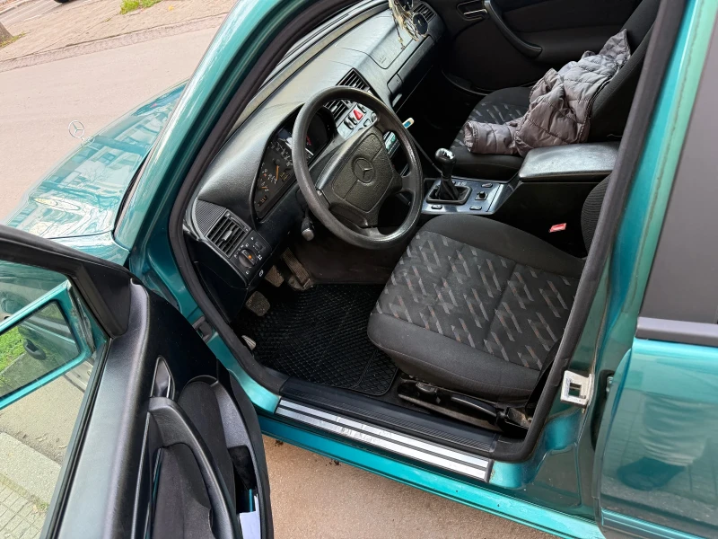 Mercedes-Benz C 220 CDi, снимка 9 - Автомобили и джипове - 53126065