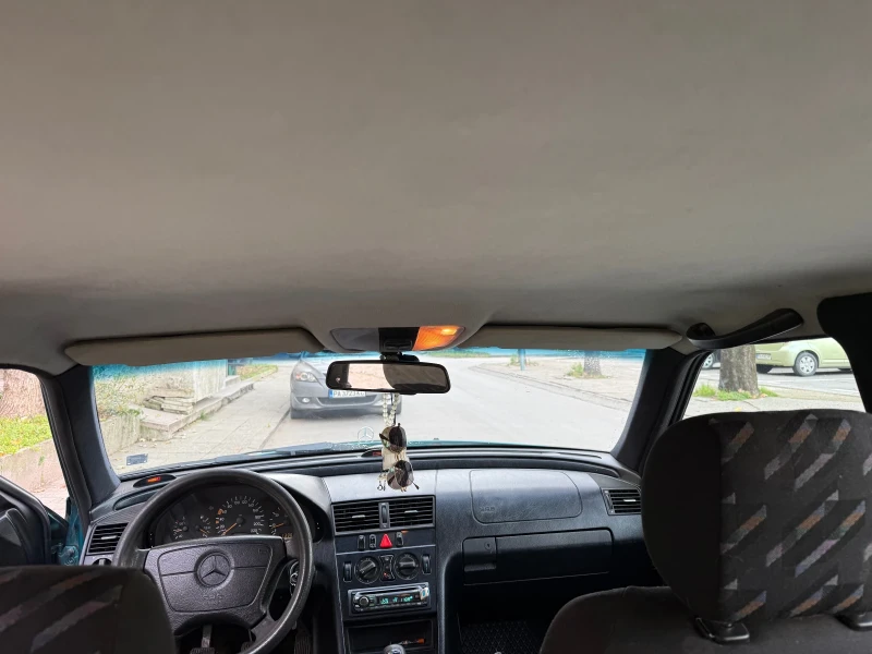 Mercedes-Benz C 220 CDi, снимка 12 - Автомобили и джипове - 53126065