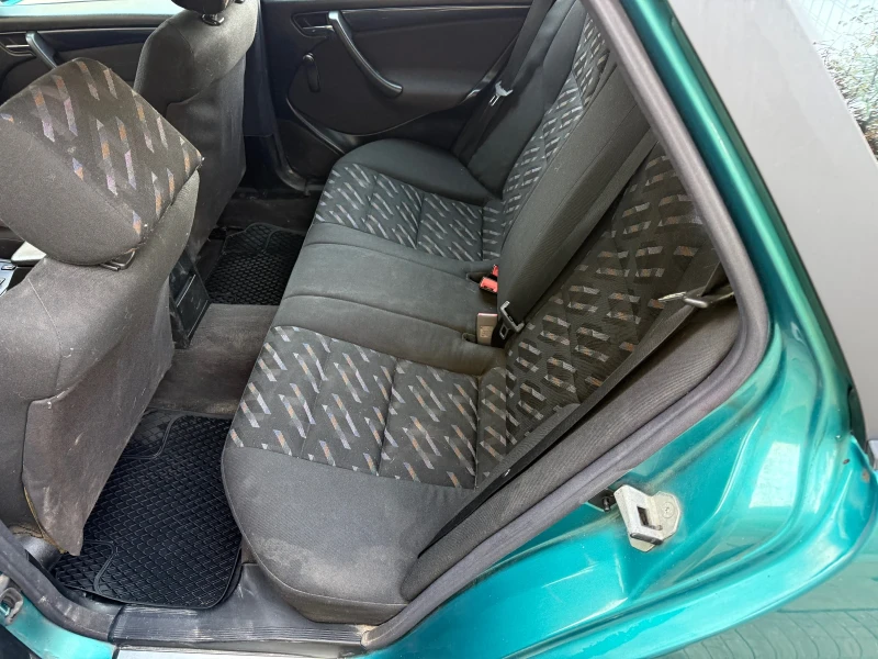 Mercedes-Benz C 220 CDi, снимка 10 - Автомобили и джипове - 53126065