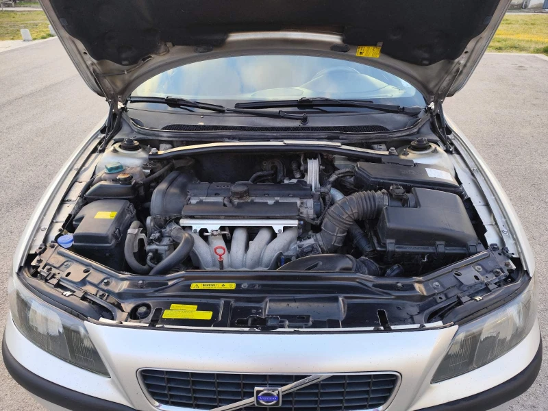 Volvo S60, снимка 8 - Автомобили и джипове - 53405314