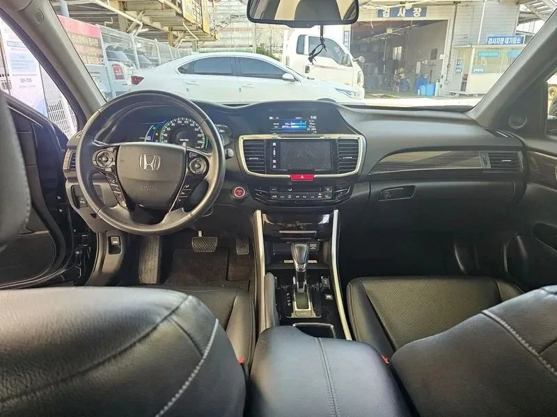 Honda Accord, снимка 9 - Автомобили и джипове - 56689331