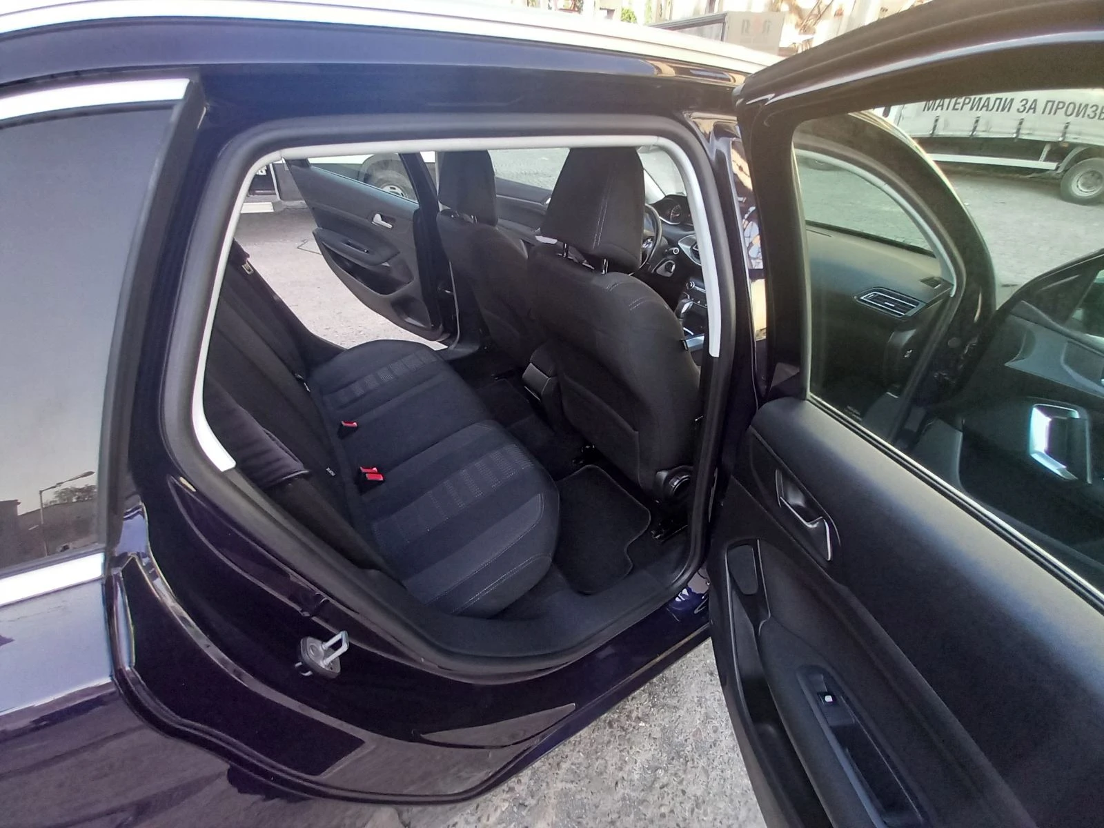 Peugeot 308  2.0 HDI Allure - изображение 9